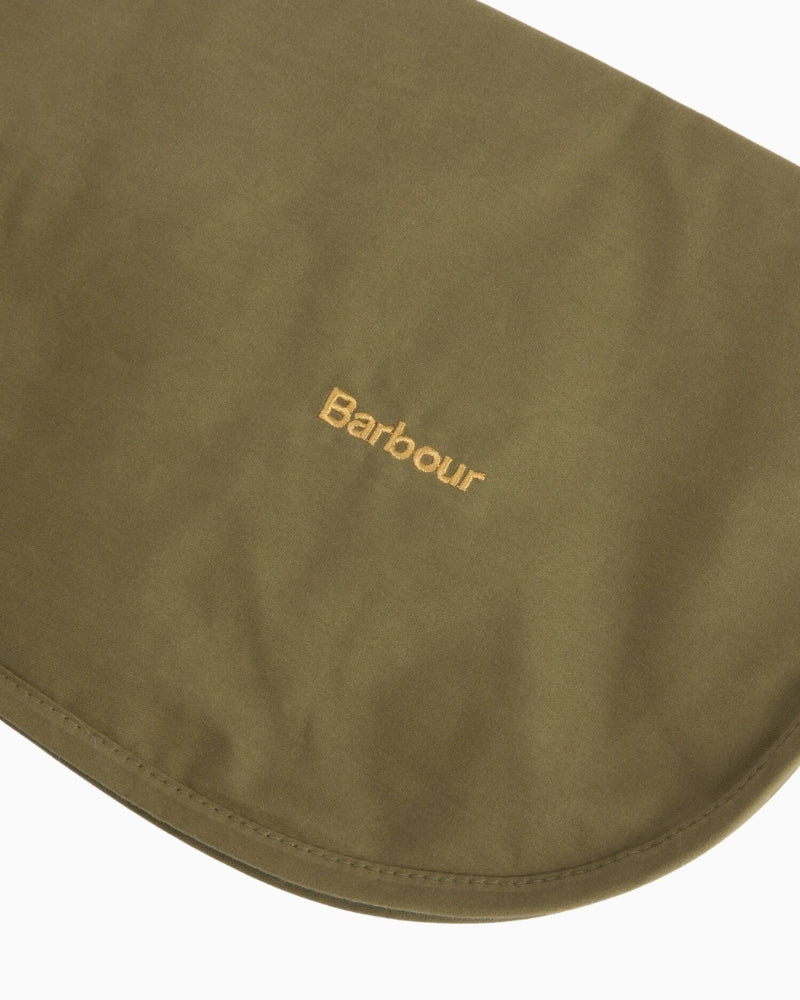 Barbour Transport dry wax dog coat logo detail – Áines Boutique