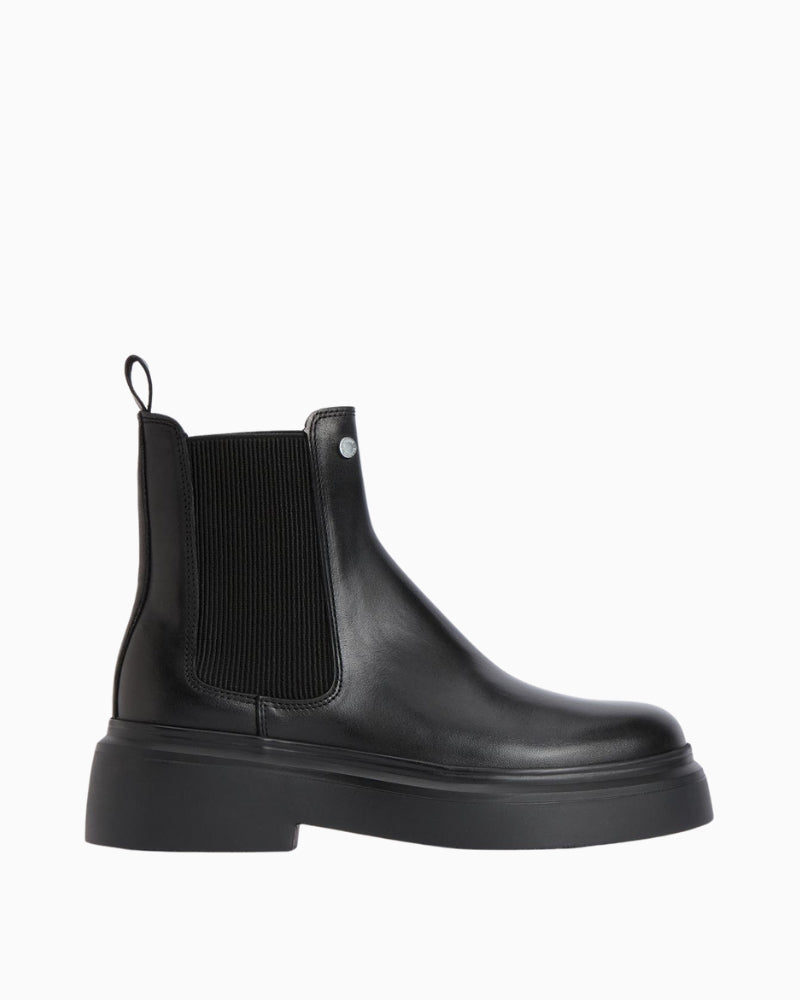 Side view of Barbour Celina black Chelsea boots with elastic gusset