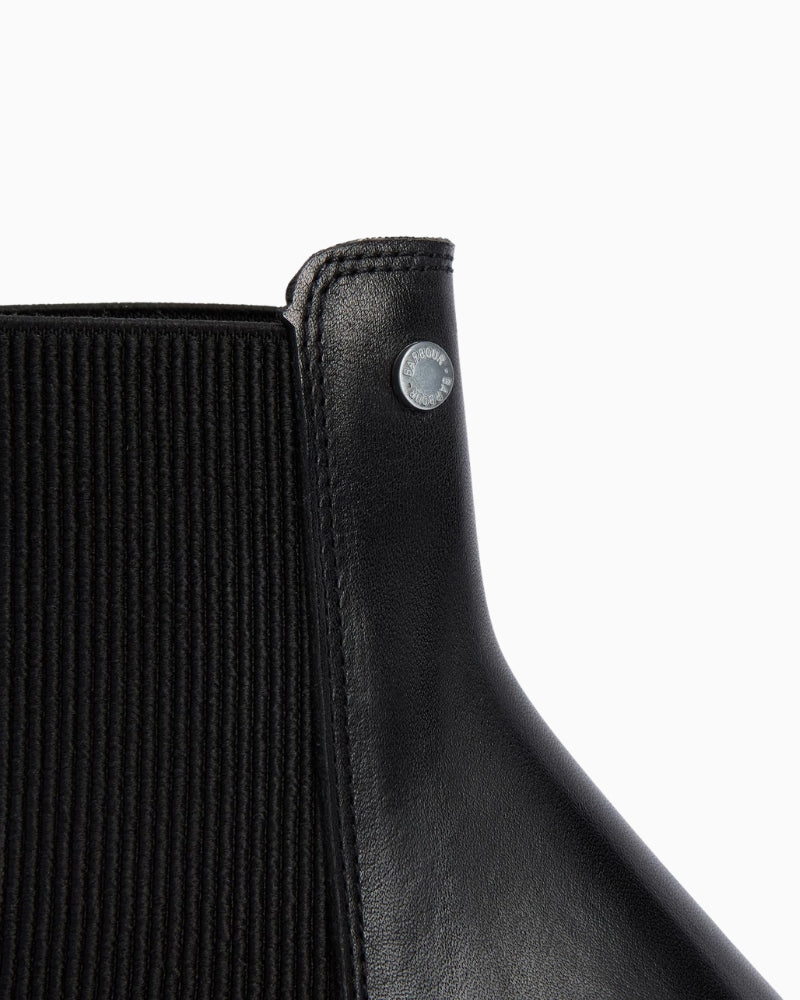 Detail of elasticated gusset on Barbour Celina black boots