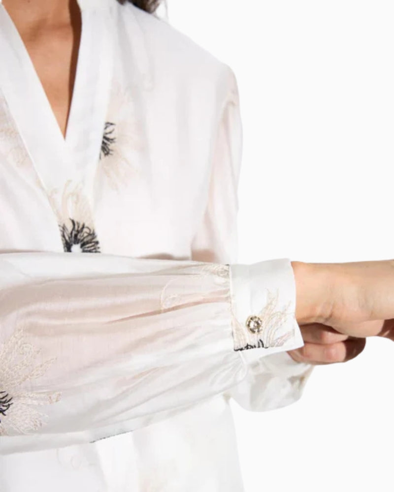 Bariloche Azogue Off White blouse sleeve detail