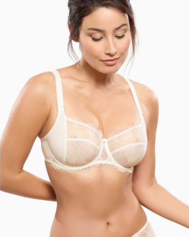 Close view of Empreinte May non-padded full cup bra with tulle lining