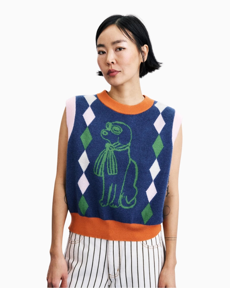 FRNCH Torquay Vest in Navy model front view