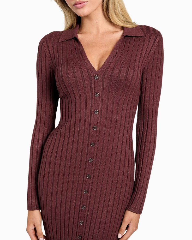 Close up view of slim-fit maxi dress with folded collar and long sleeves