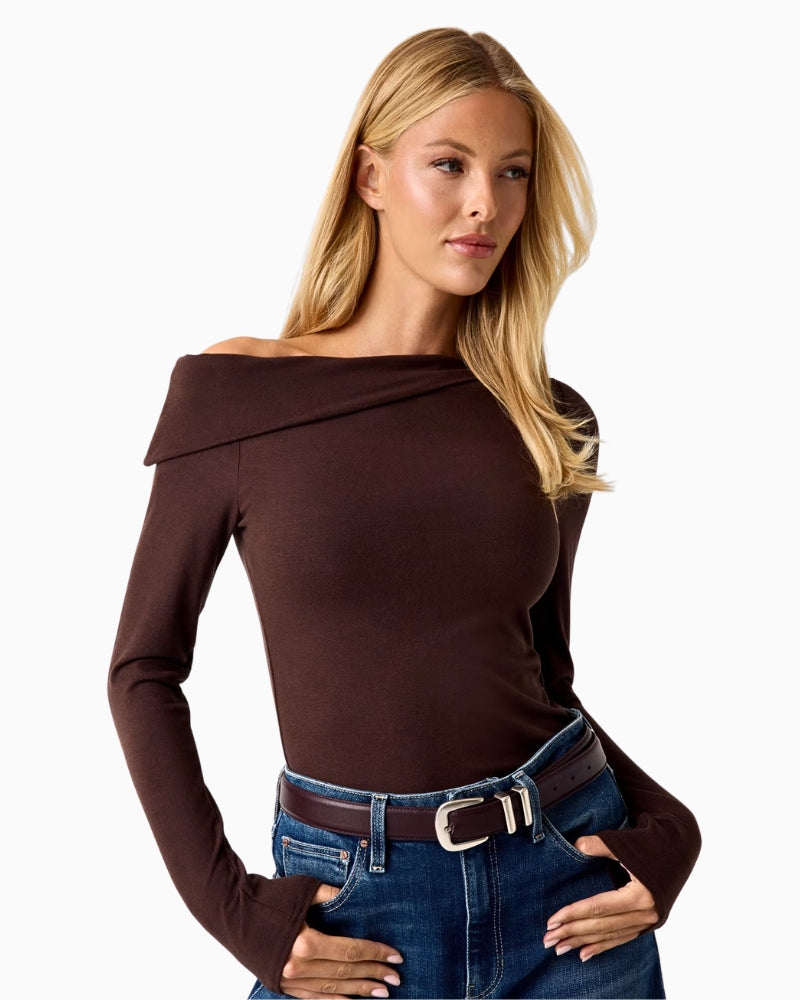Guess one-shoulder top brown front view – Áines Boutique