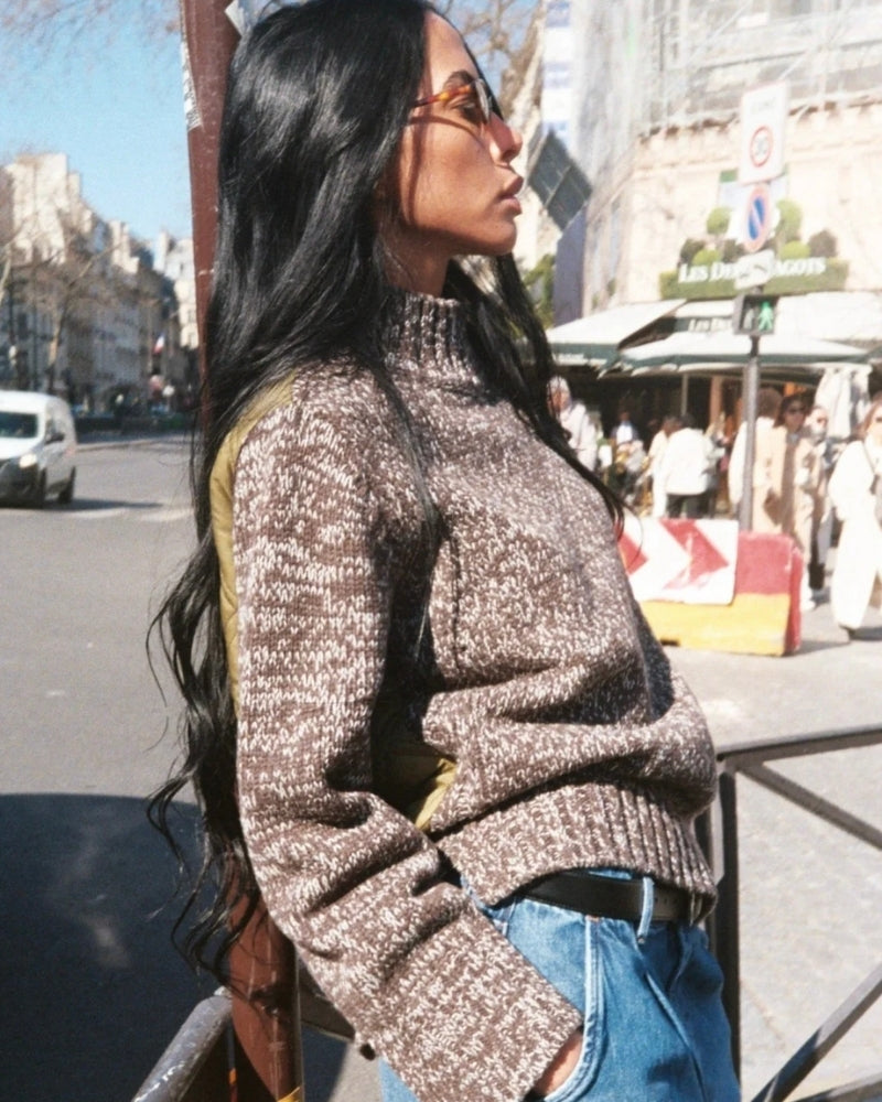 HEYANNO Grace Quilt Knit laid flat highlighting fabric blend and sporty edge