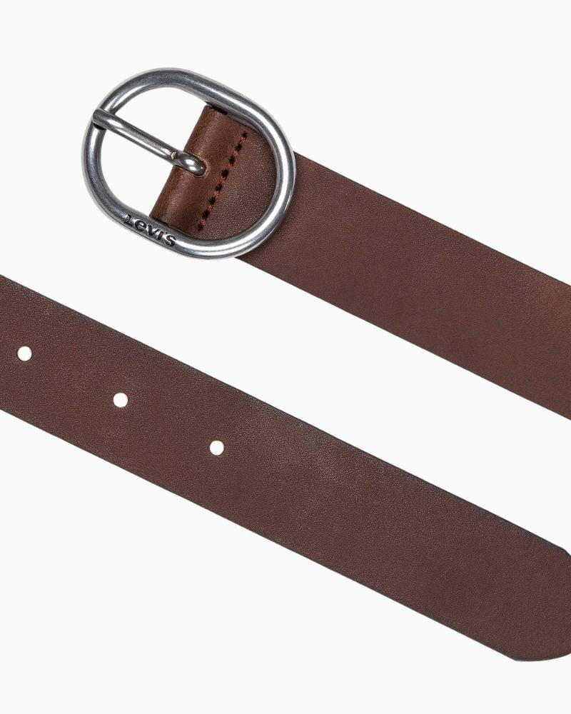 Close-up of Levi’s tan leather belt showing smooth texture and clean buckle finish