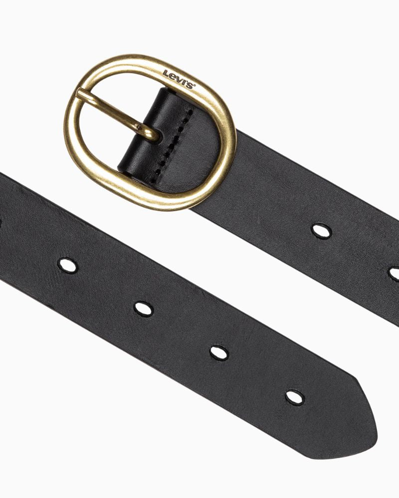 Close-up of Levi’s genuine leather belt showing smooth texture and elegant buckle