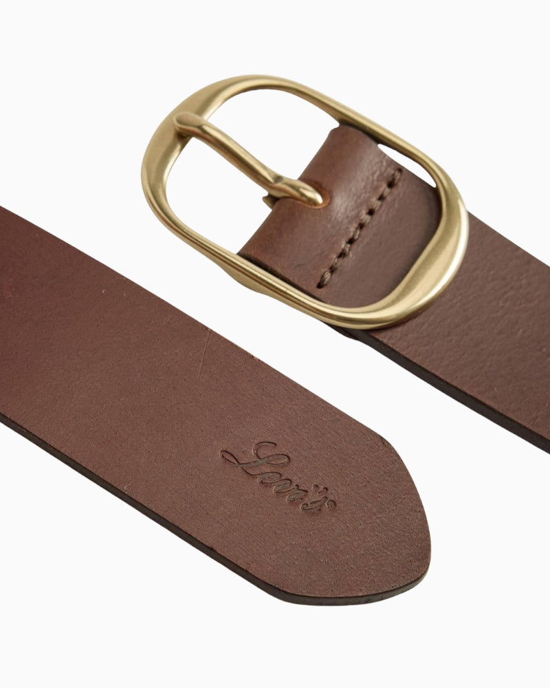 Close-up of 35mm leather belt showing texture and clean design