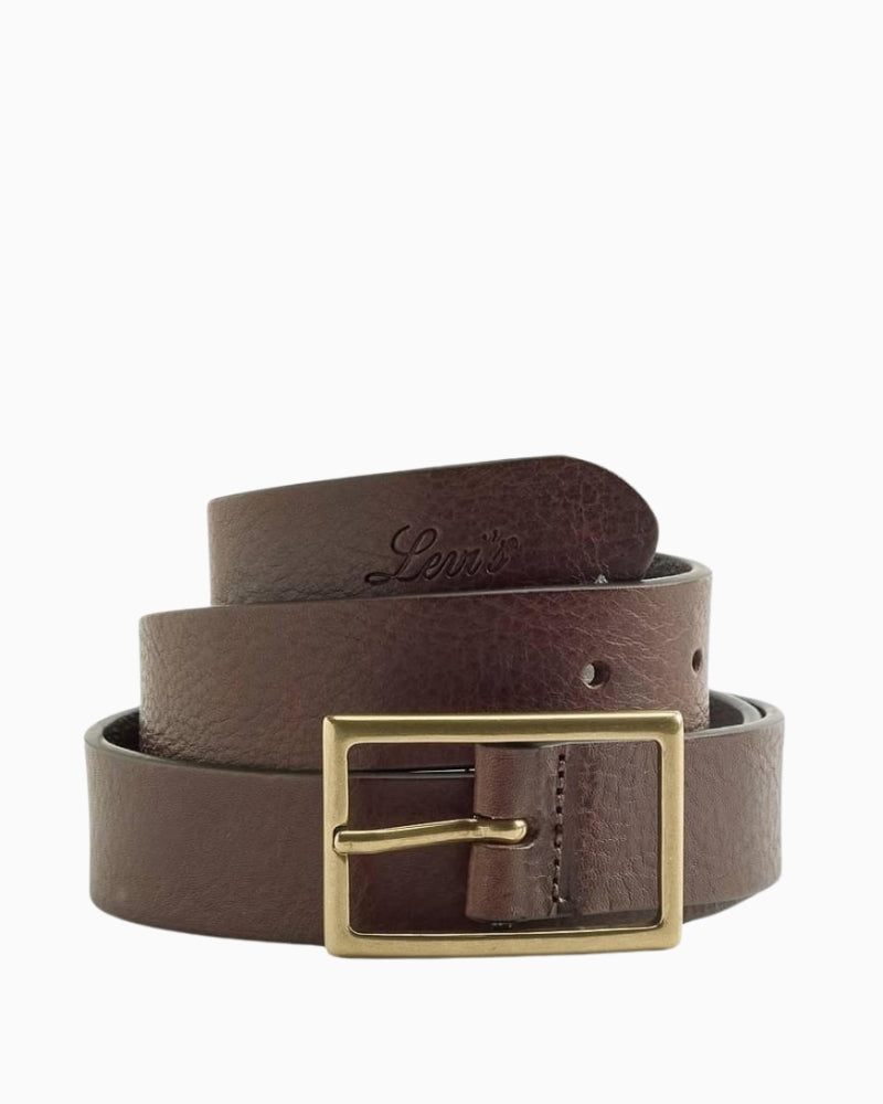 Brown Levi’s Madison belt in full grain leather with silver-tone buckle
