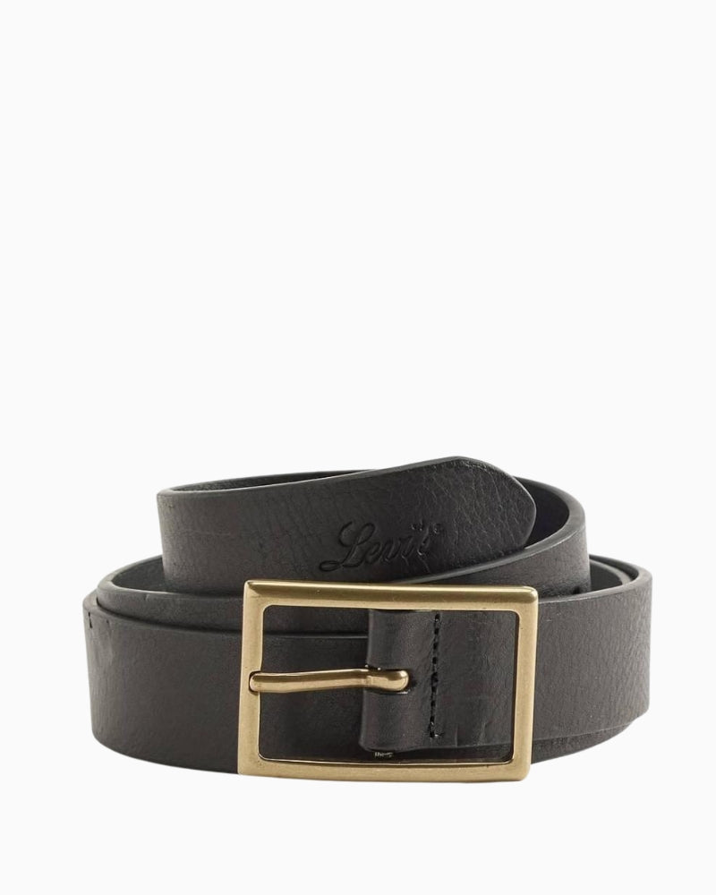 Black rectangle buckle belt by Levi’s in full grain leather with slim 30mm widt