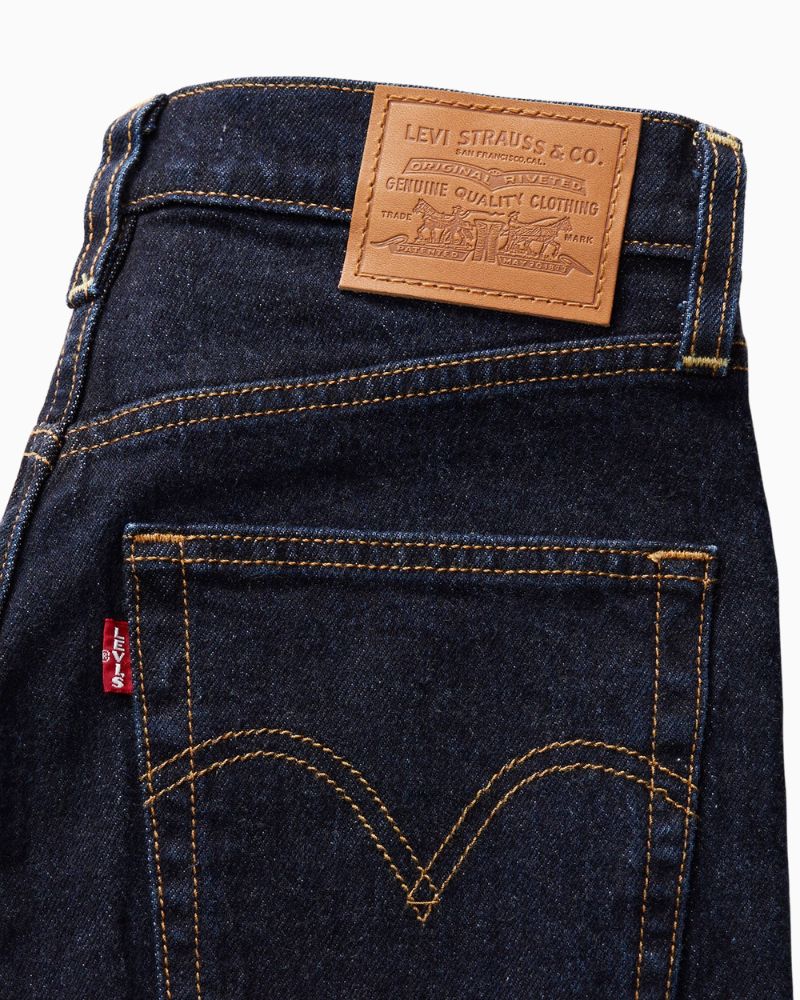 Close up of Levi’s Ribcage full-length straight leg jeans in high-rise stretch denim