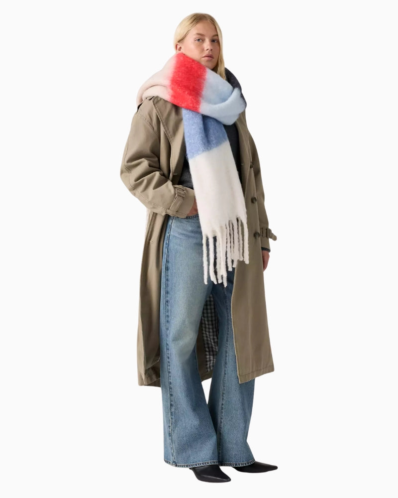 Levi's Fuzzy Scarf Zyla in Moonlight Blue Stripe colourblock detail