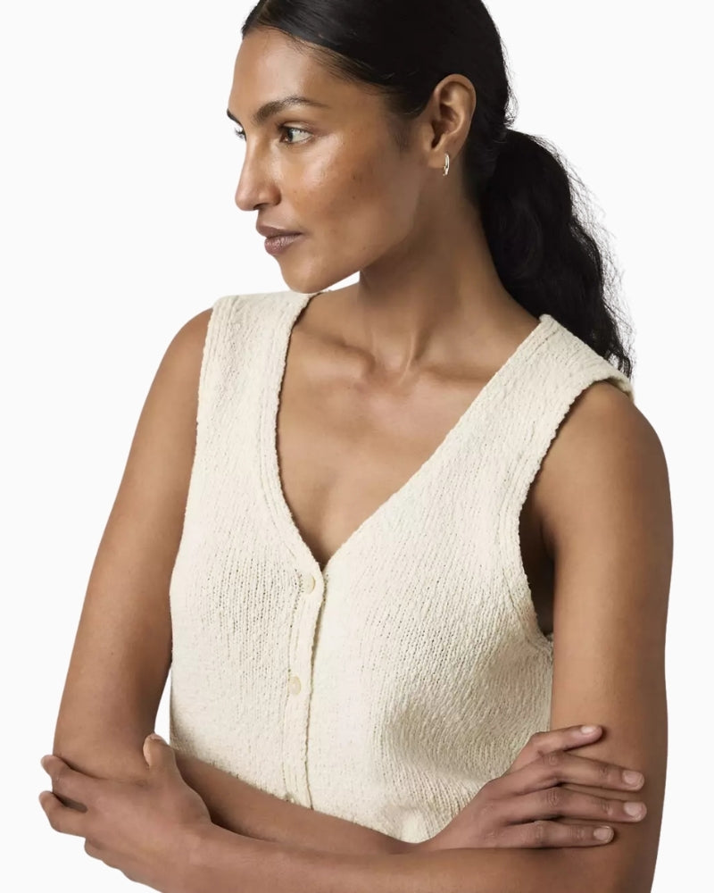 Levi's Helen Mini Boucle Vest Tofu White fabric texture detail