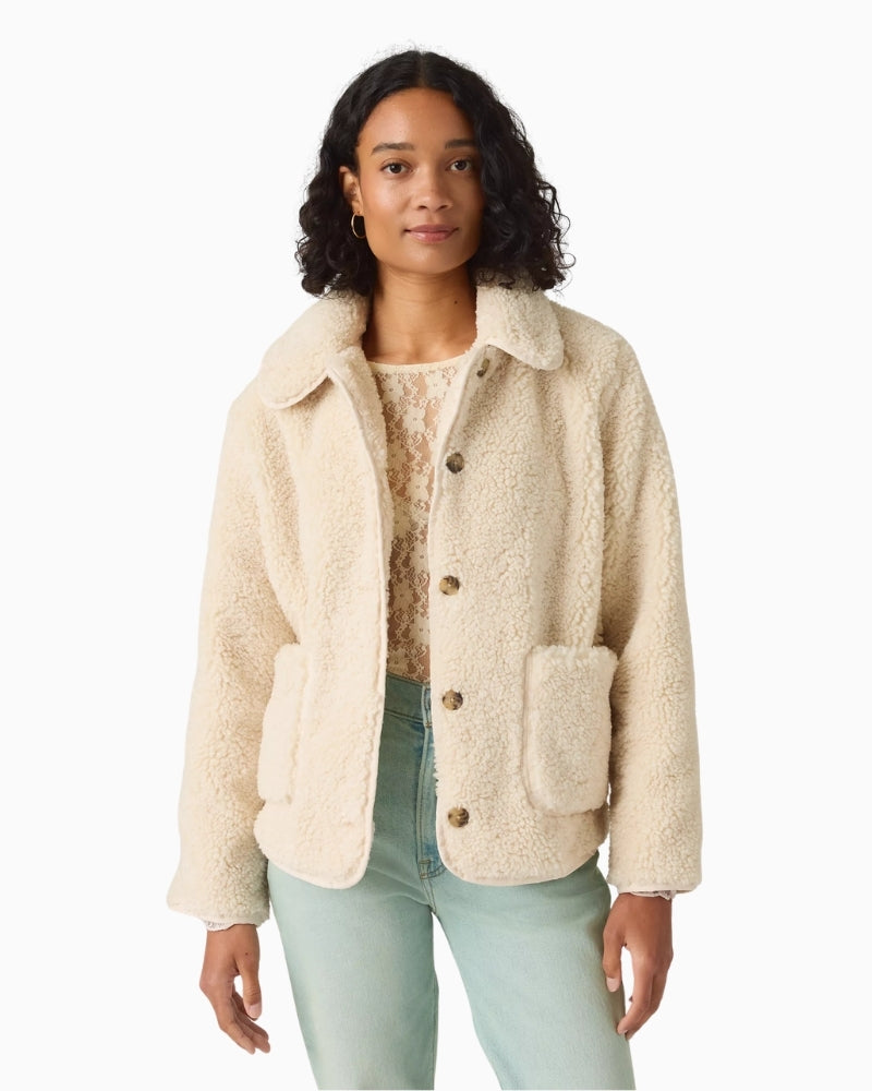 Levi's Rema Sherpa Jacket in off white sherpa fleece detail