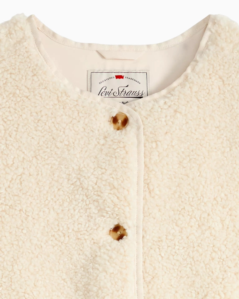 Levi's Rema Sherpa Vest in Off White sherpa neckline detail