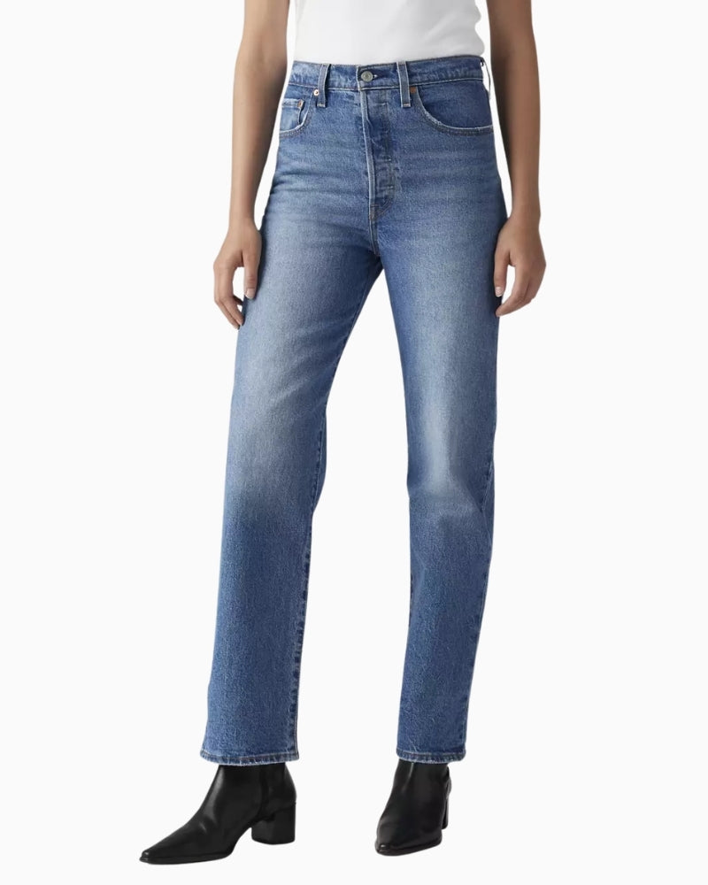 Levi’s Ribcage Straight Ankle Jeans light wash front view