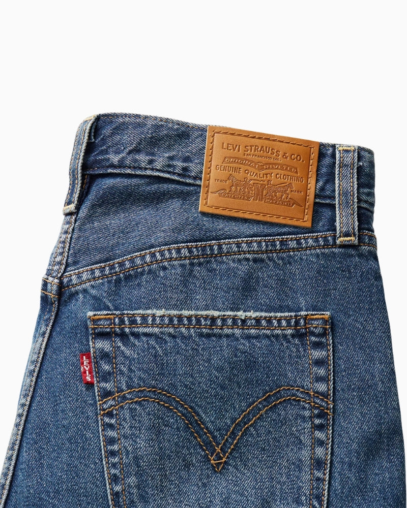 Levi’s Ribcage wide leg jeans dark wash, back pocket detail – Áines Boutique