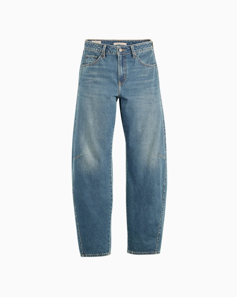 Levi’s Baggy Dad Barrel jeans curved leg front view – Áines Boutique