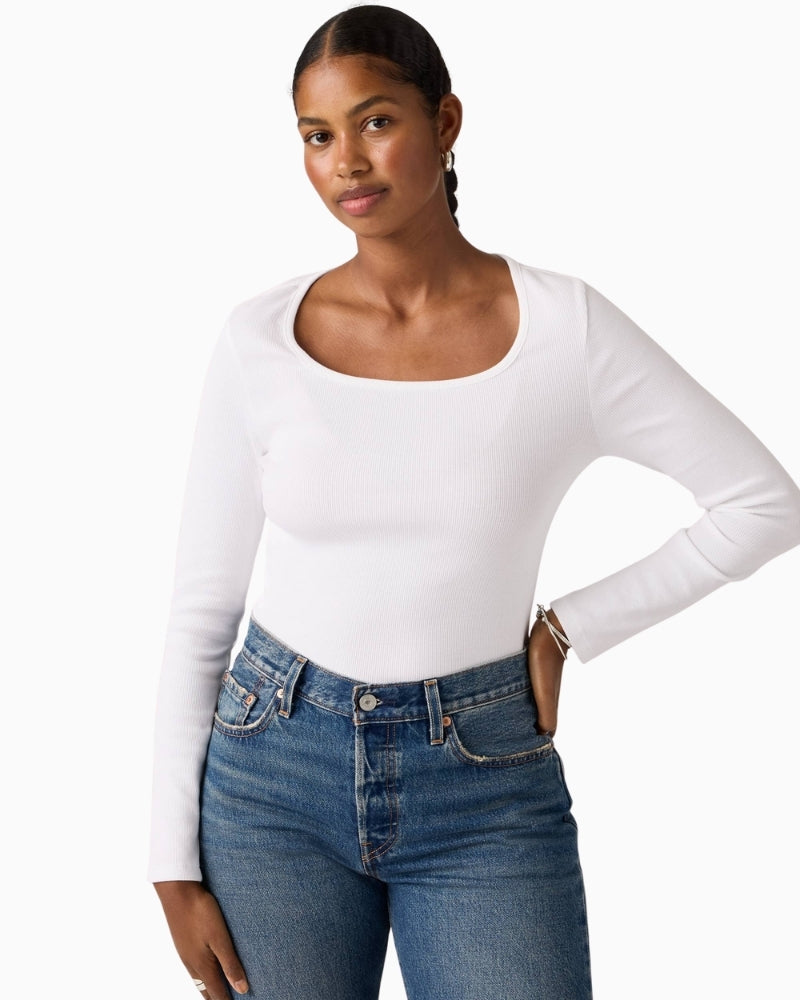 Levi’s Essential Square Neck Long Sleeve Tee ribbed cotton fabric close-up – Áines Boutique