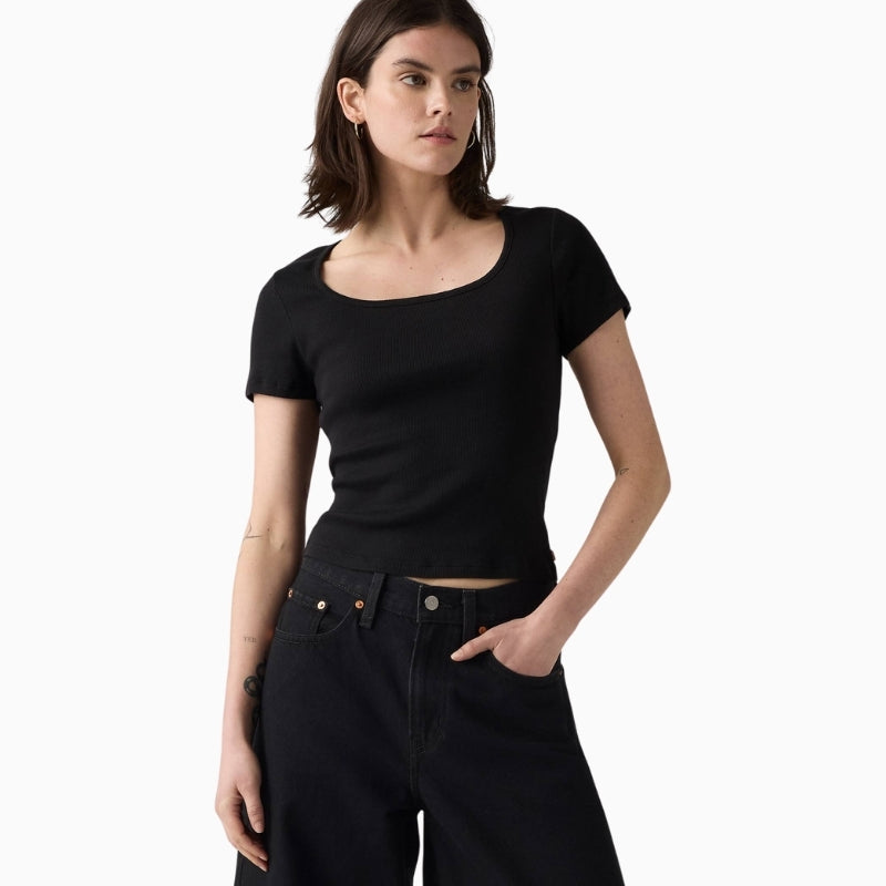 Levi’s Essential Square Neck Tee woman wearing top front view – Áines Boutique