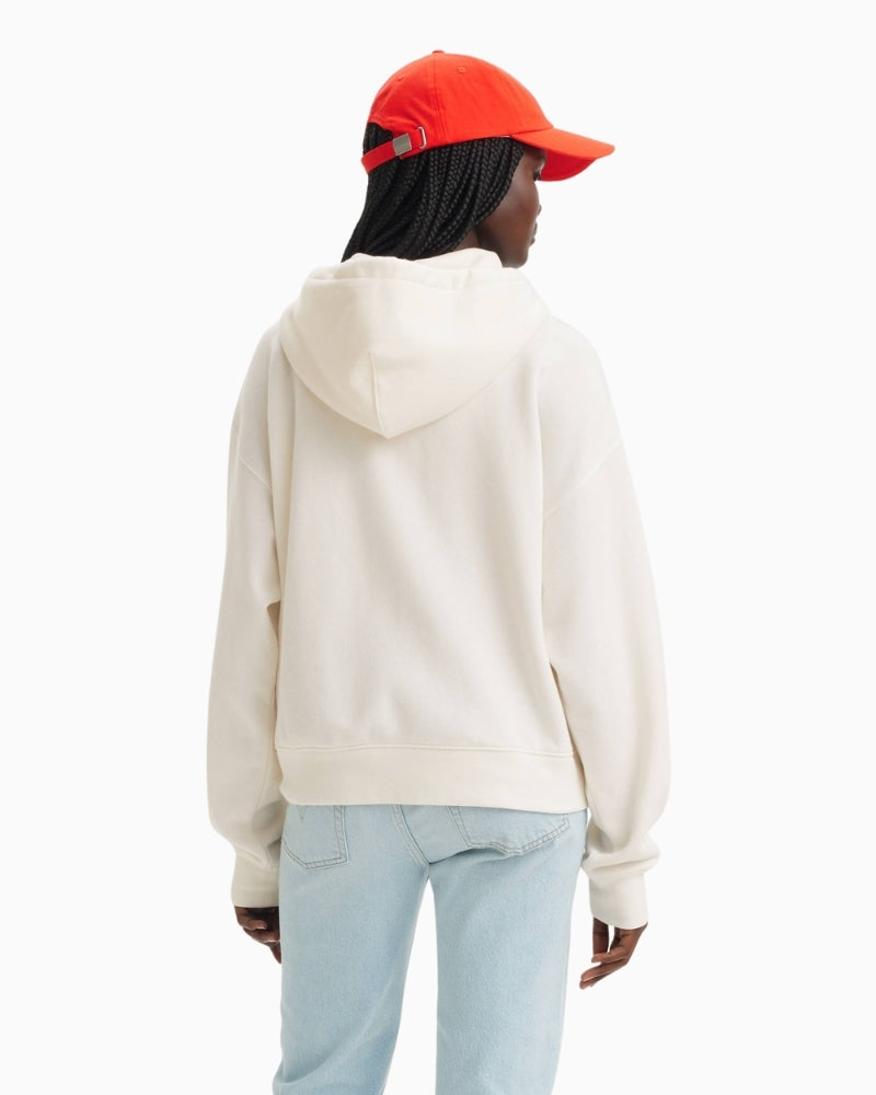 Levi’s Everyday Zip-Up Hoodie woman wearing hoodie back view – Áines Boutique