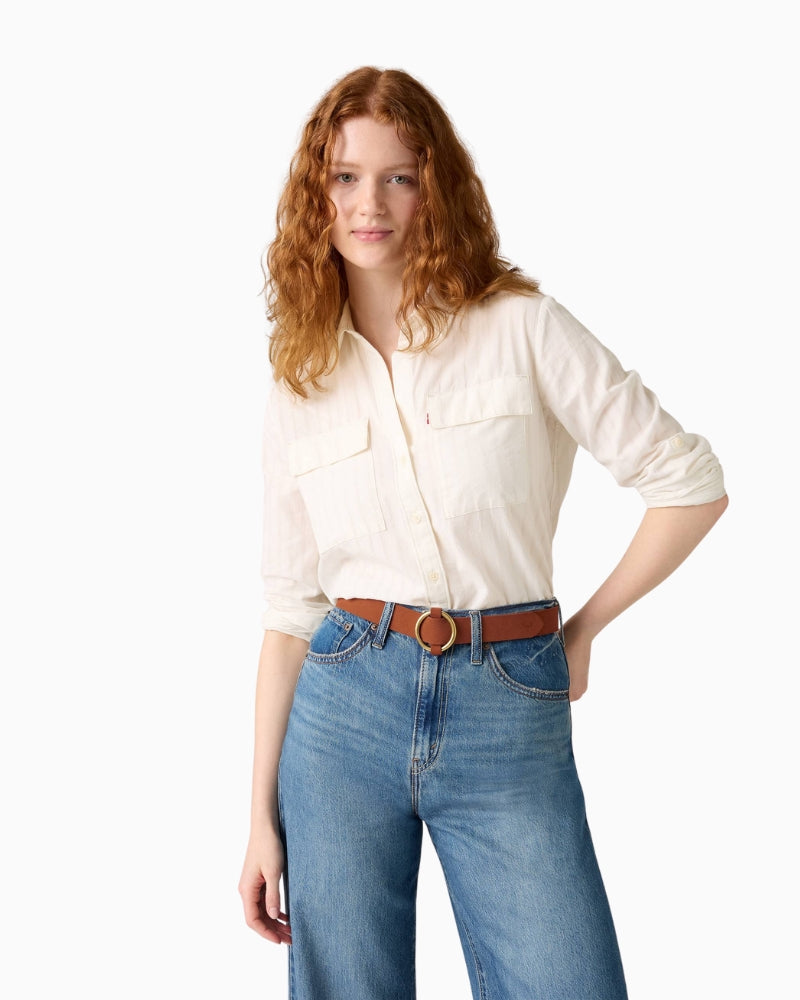 Levi’s O-Ring belt styled through denim loops, showing classic 30mm width