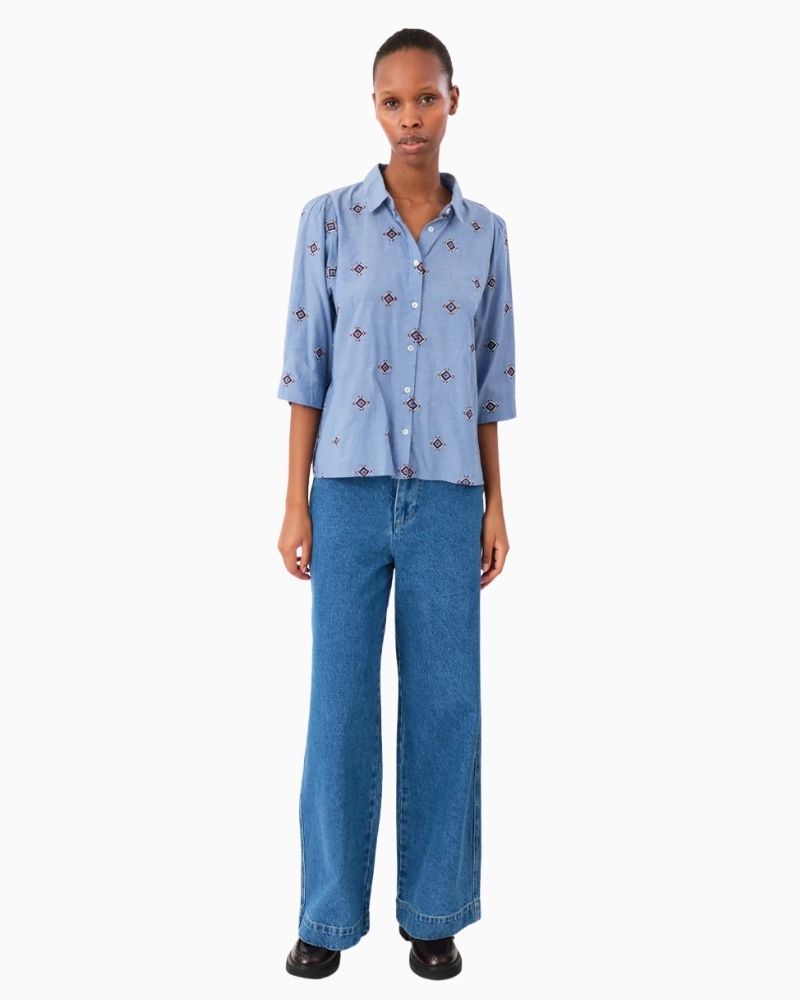 Lollys Laundry Bono shirt in light blue with contrast embroidery and classic collar