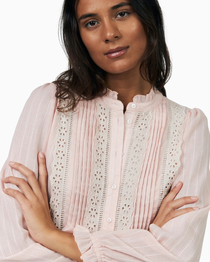 Detail of button front on Lollys Laundry Arielll Light Pink shirt – Áines Boutique