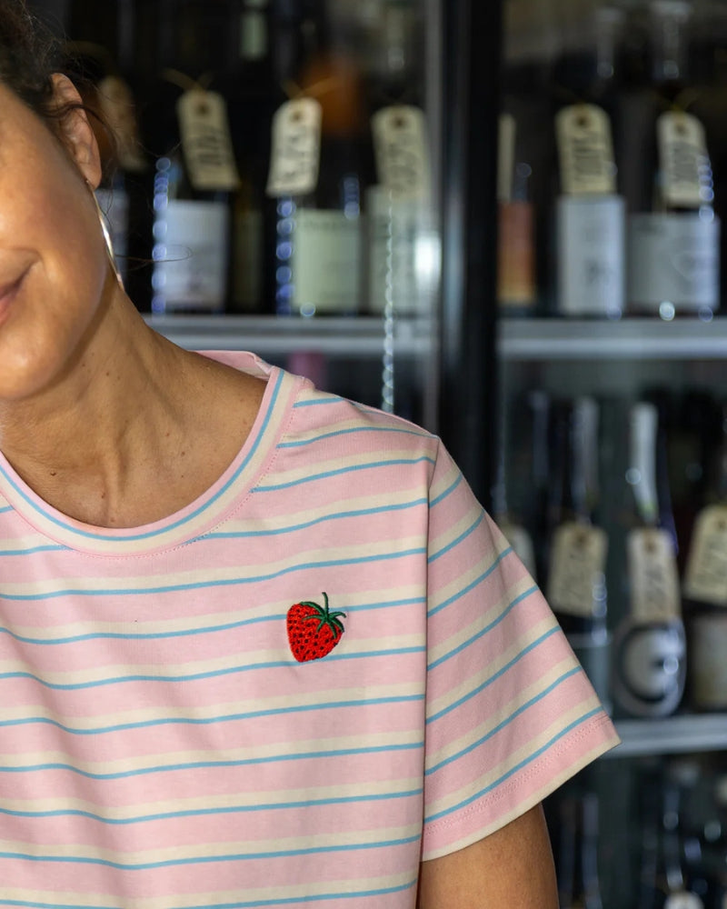 Lollys Laundry RomaLL T-Shirt light pink strawberry appliqué detail