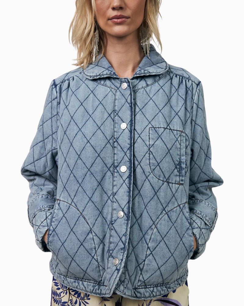 Lollys Laundry Violall quilted jacket Washed Denim front view – Áines Boutique