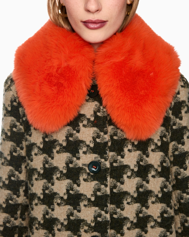 Marc Cain Houndstooth Coat with Faux Fur Collar in Beige/Green collar detail
