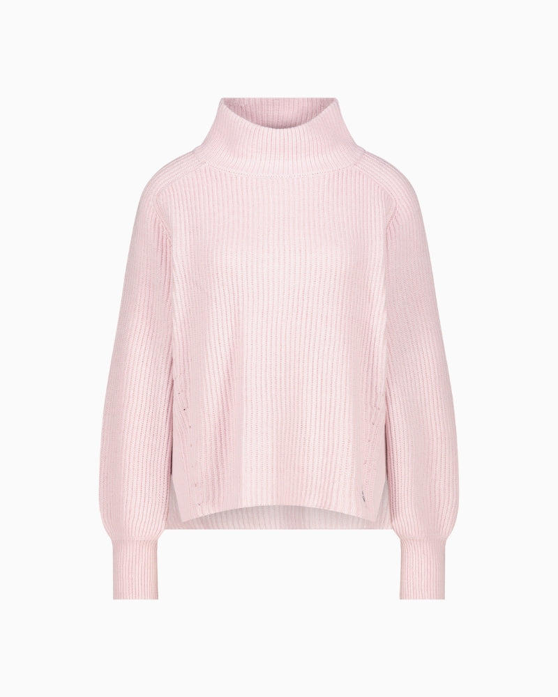 Woman wearing Monari rose knit pullover front view with stand-up collar – Áines Boutique