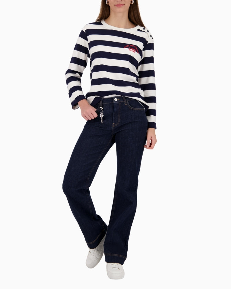 Woman wearing Monari straight-leg jeans with charms dark blue styled casually – Áines Boutique