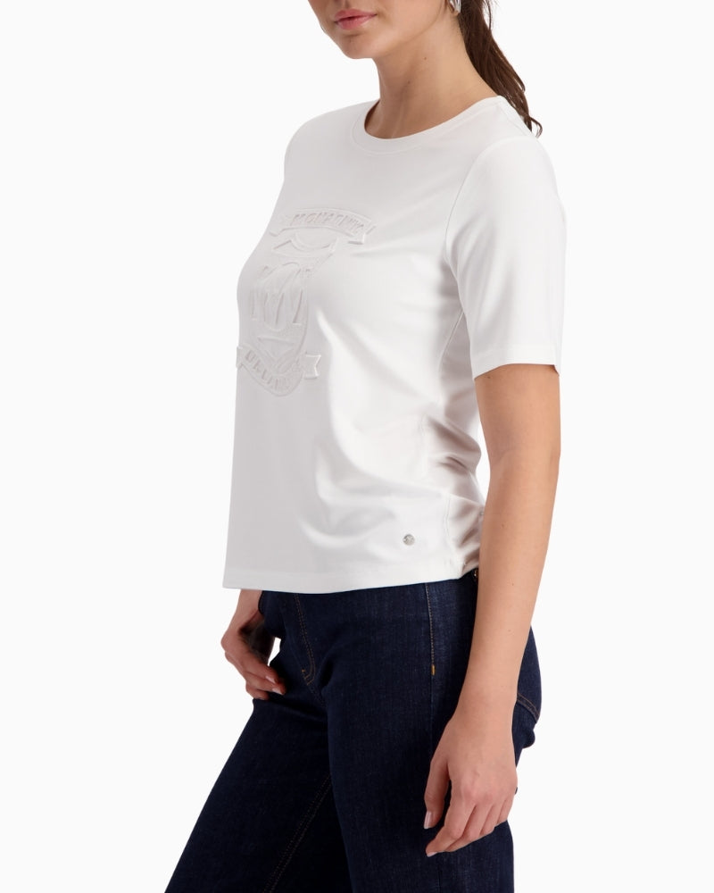 Monari T-shirt with emblem off white side view with sleeve shape – Áines Boutique