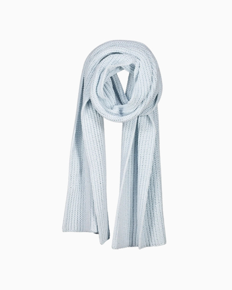 Monari knitted chenille scarf close-up of stitch pattern – Áines Boutique