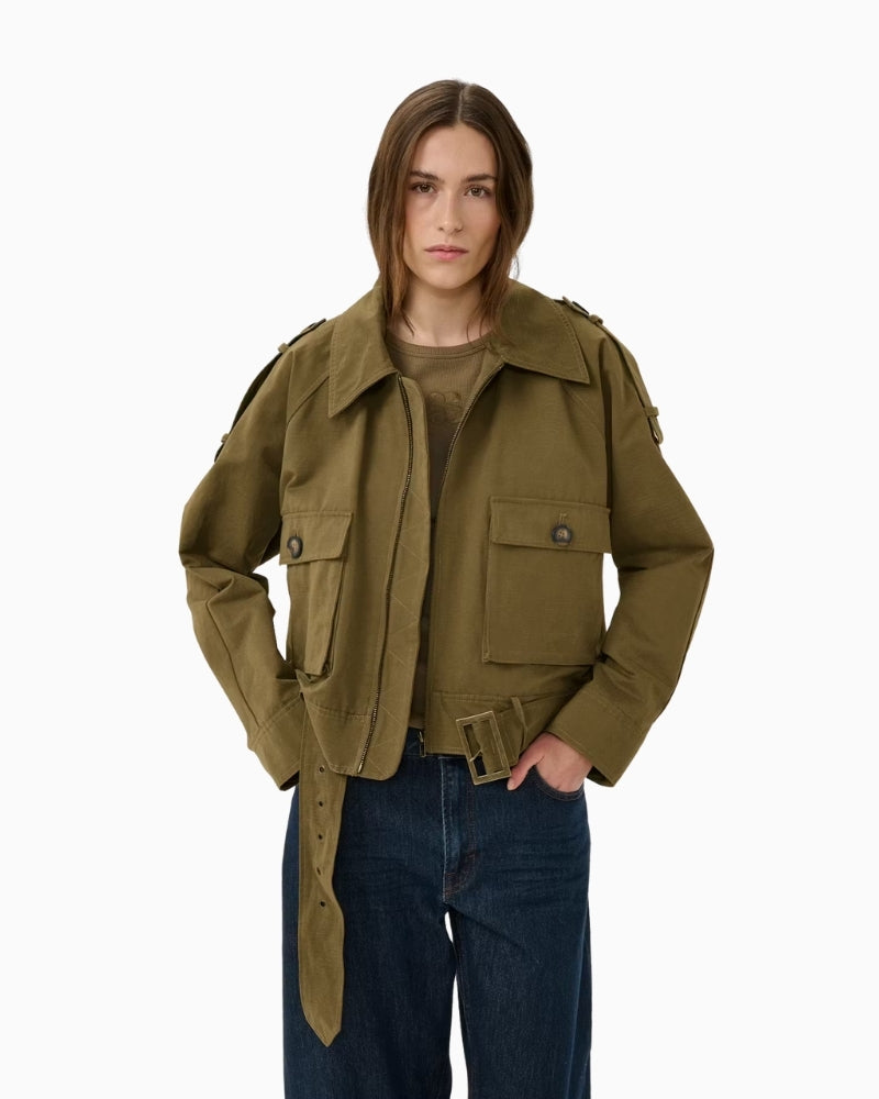 My Essential Wardrobe Lyon cropped coat front view – Áines Boutique