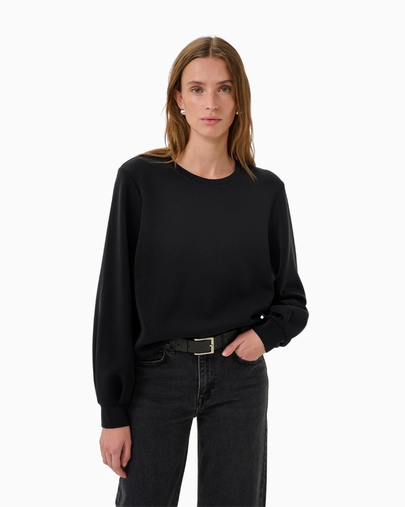 My Essential Wardrobe sweat blouse front view on woman – Áines Boutique