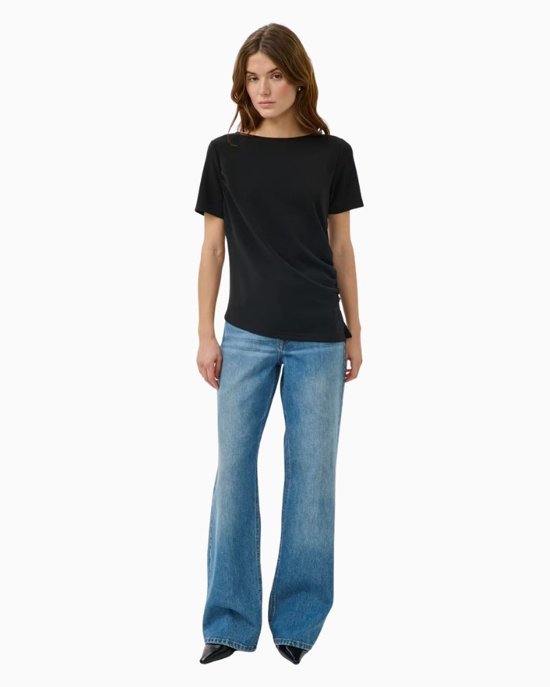 My Essential Wardrobe MWHelle Blouse black angled front view