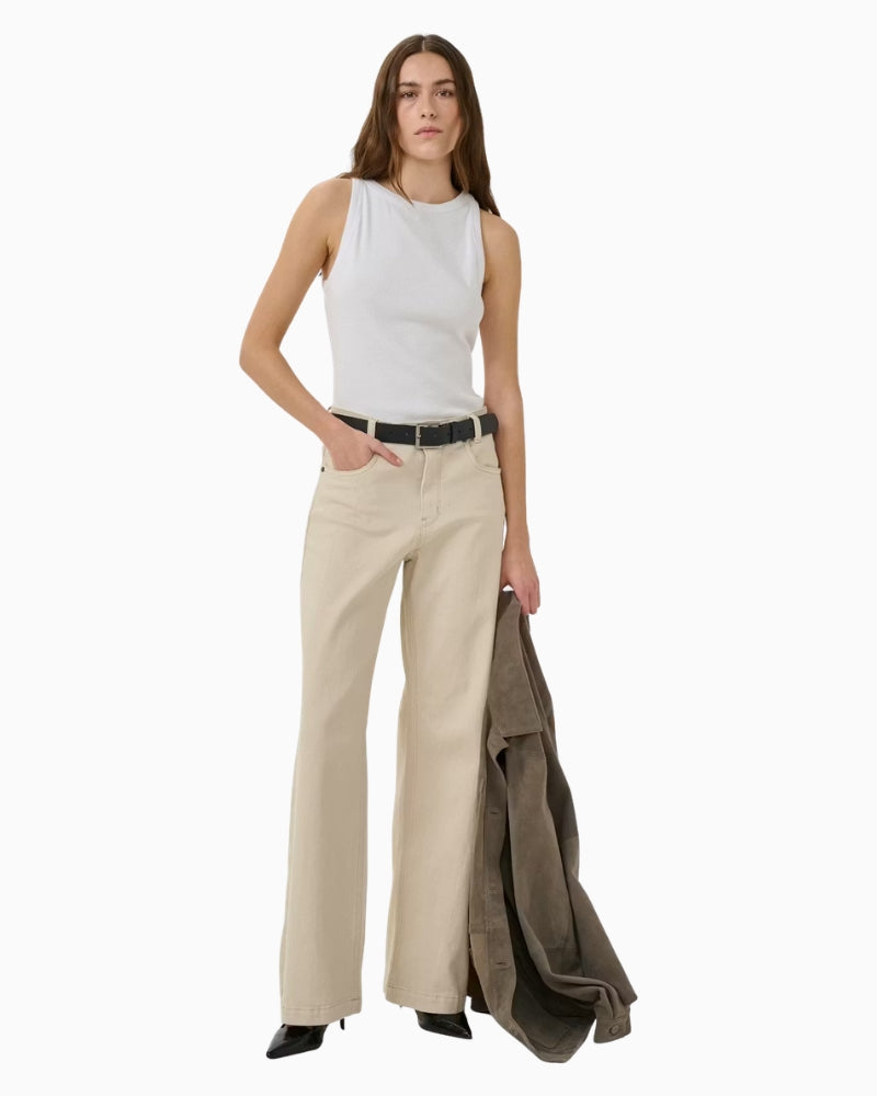 My Essential Wardrobe MWMandy Top white full outfit view