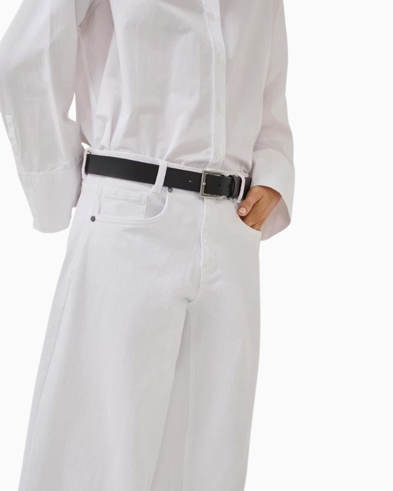 My Essential Wardrobe white barrel jeans close-up waistband and button