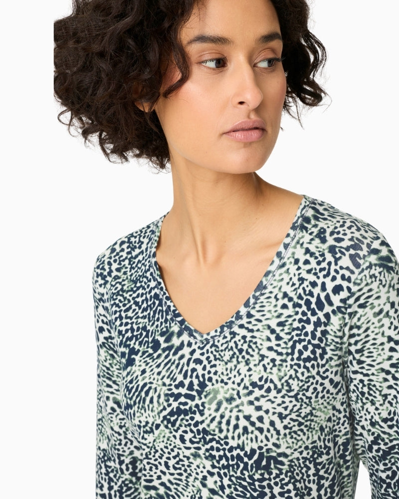 Olsen cotton long sleeve T-shirt V-neckline detail – Áines Boutique