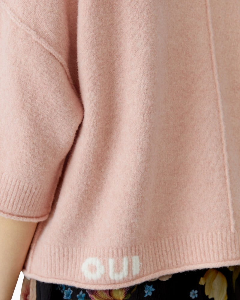 Close-up of Oui dusty rose pullover fabric and exposed seam detail – Áines Boutique