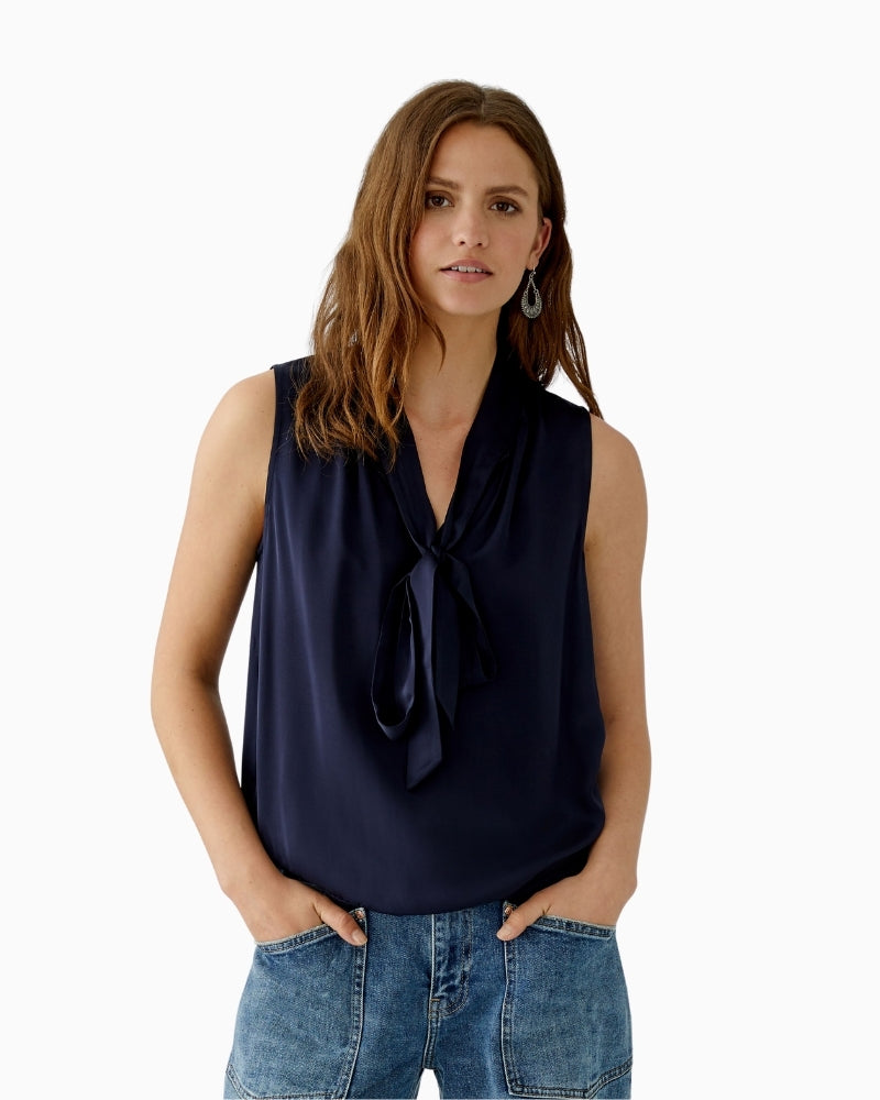 Front view of Oui dark blue blouse in ECOVERO viscose with ruffle neckline and elastic hem