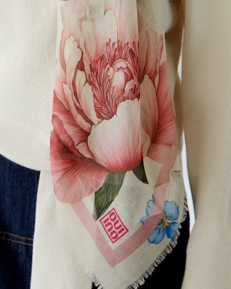 Oui floral shawl, close-up showing multicoloured print and soft fabric – Áines Boutique