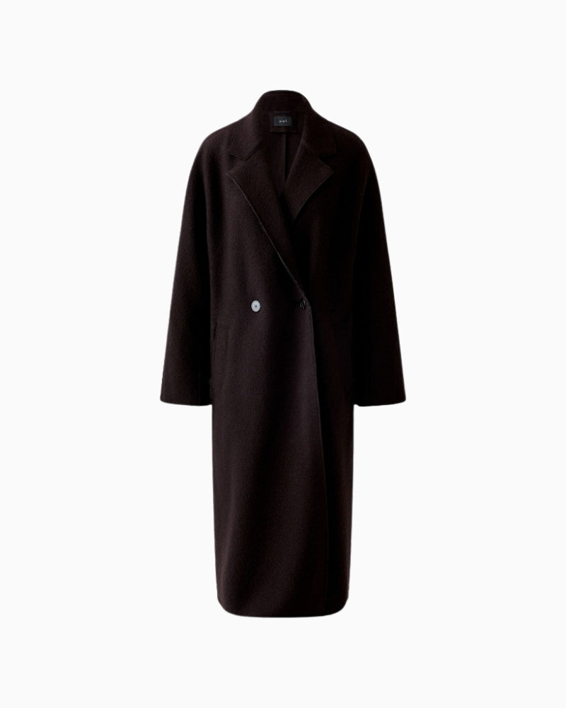 Front view of Oui virgin wool coat with horn-look buttons and revers collar