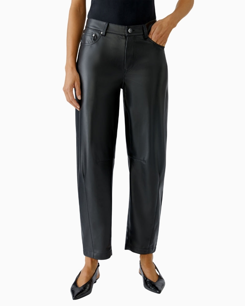 Black faux leather slim-fit trousers by Oui with soft stretch fabric