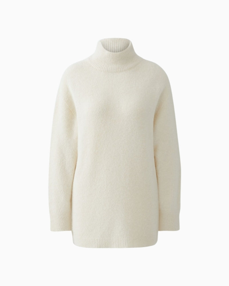 Front view of Oui seamless alpaca blend pullover with casual cut