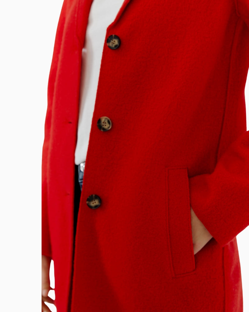 Close-up of notch collar and soft fleece wool texture