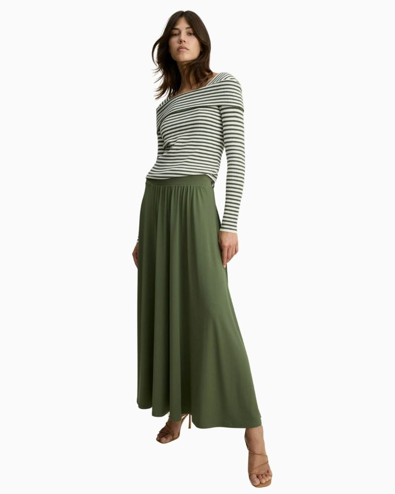 Oui Silky Touch Maxi Skirt in Shaded Moss with elasticated waist and flowy silhouette