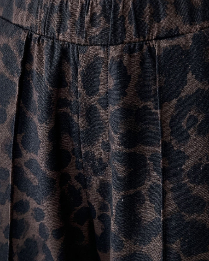 Oui Jogger in Leopard fabric details